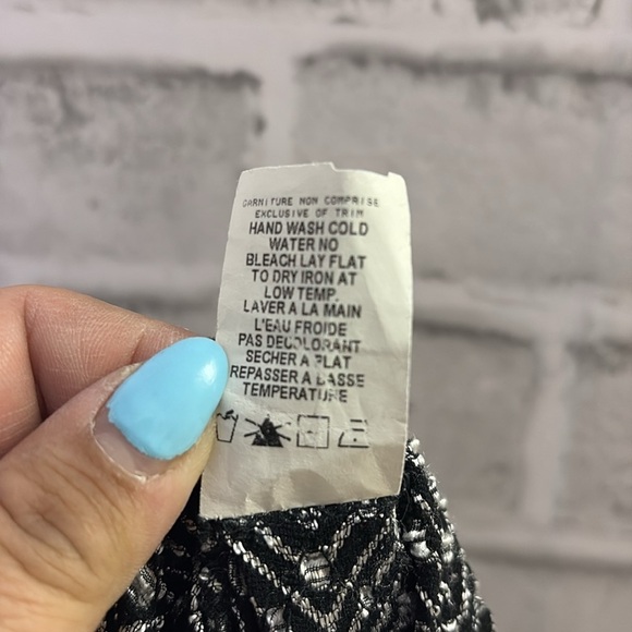 Ricki’s sleeveless textured large blouse, A-line black silver - Picture 3 of 6